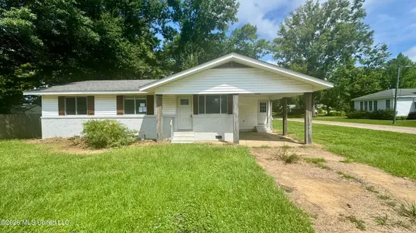 107 Spruce Street, Walnut Grove, MS 39189