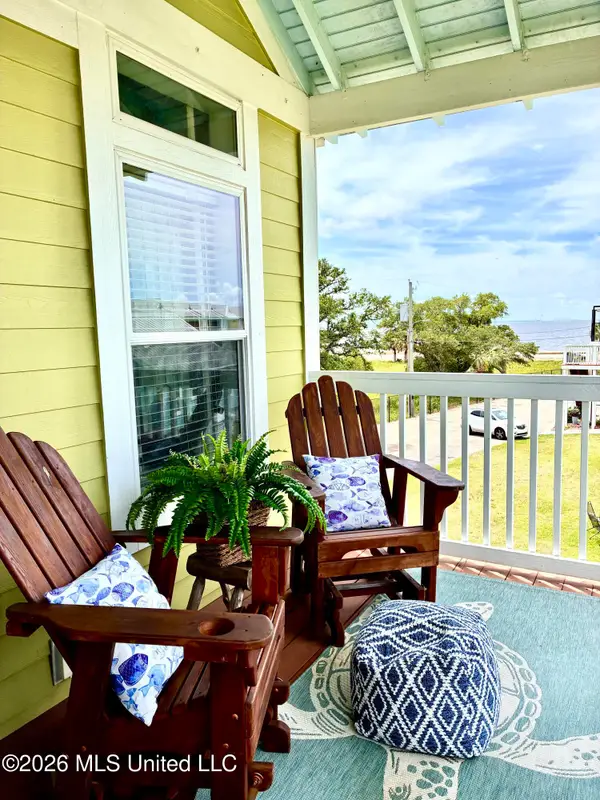 1515 E Beach Boulevard, Pass Christian, MS 39571