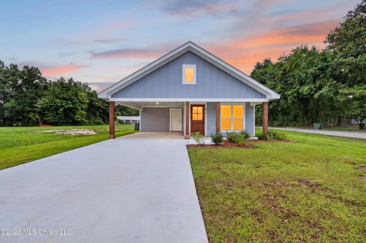814 W 7th Street, Hattiesburg, MS 39401 - #1