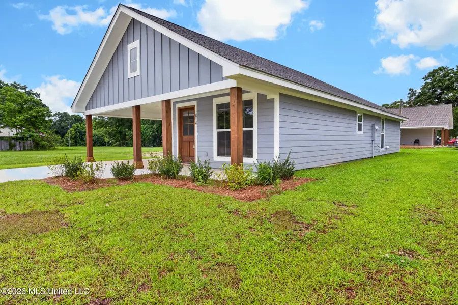 814 W 7th Street, Hattiesburg, MS 39401 - #3