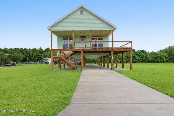 126 Farrar Lane, Waveland, MS 39576