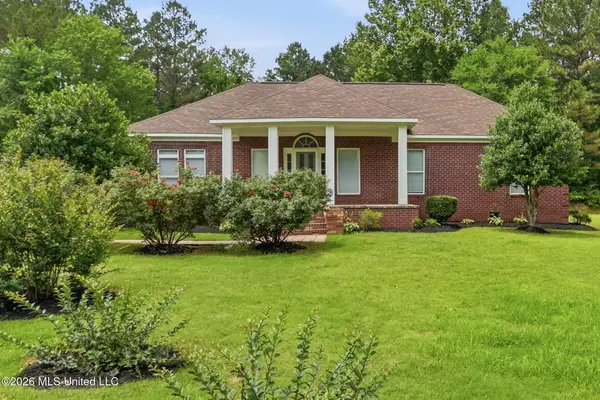 21 Timber Creek Road, Byhalia, MS 38611