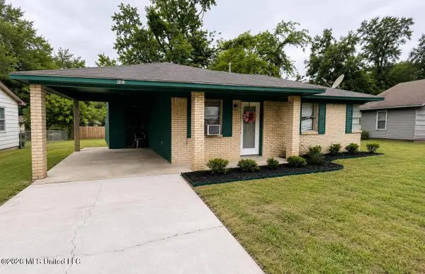 1258 Glendale Circle, Greenwood, MS 38930