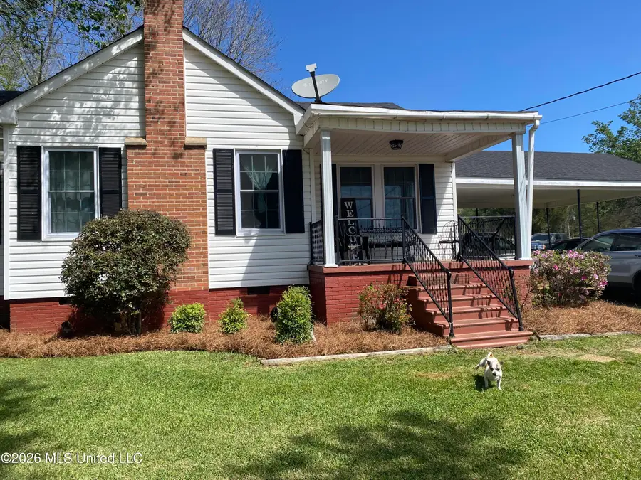 512 E Franklin Street, Carthage, MS 39051 - #2
