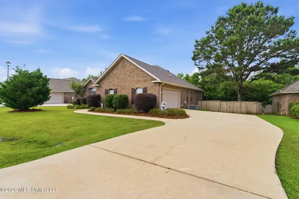98 Sunline Drive, Petal, MS 39465