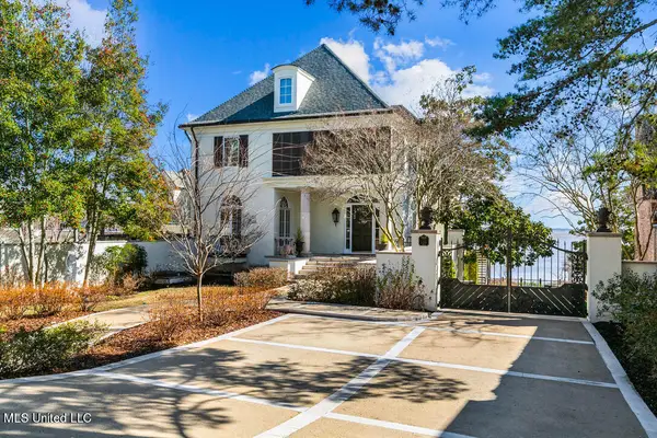 133 Overlook Pointe Drive, Ridgeland, MS 39157
