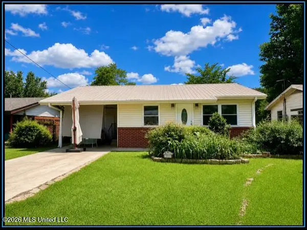 1055 Eastview Drive, Grenada, MS 38901