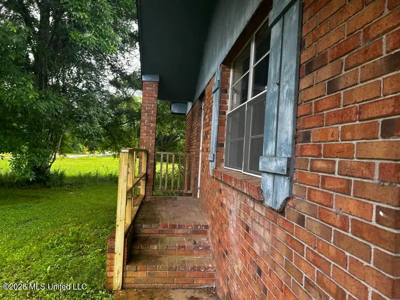 314 N Main Street, Mount Olive, MS 39119 - #2