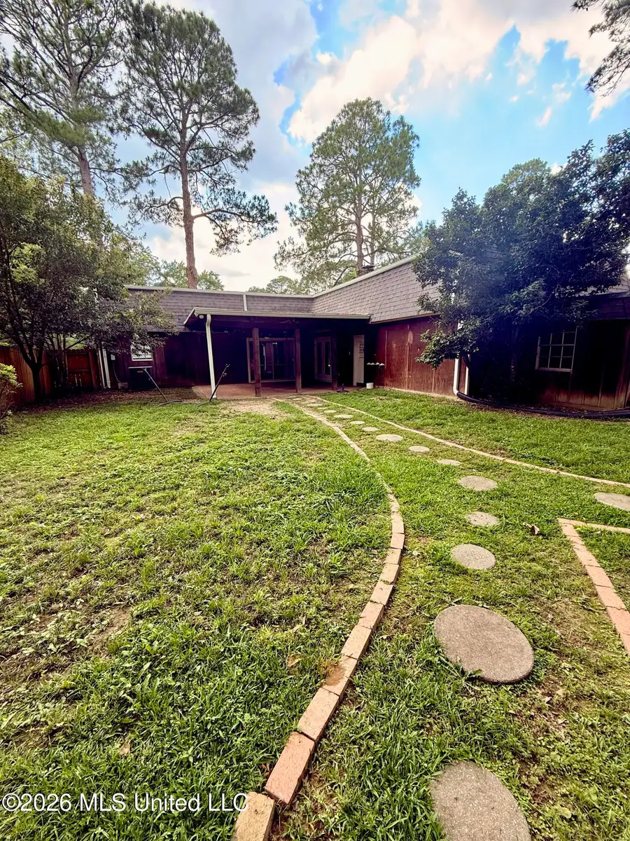 5230 Ridgewood Road, Jackson, MS 39211 - #2