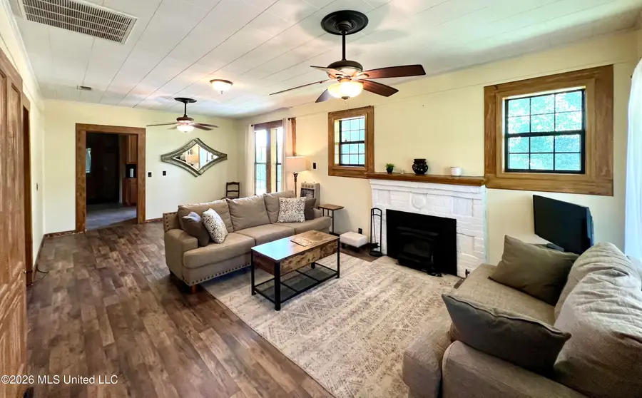 7222 Ms Hwy 570 W, Summit, MS 39666 - #2