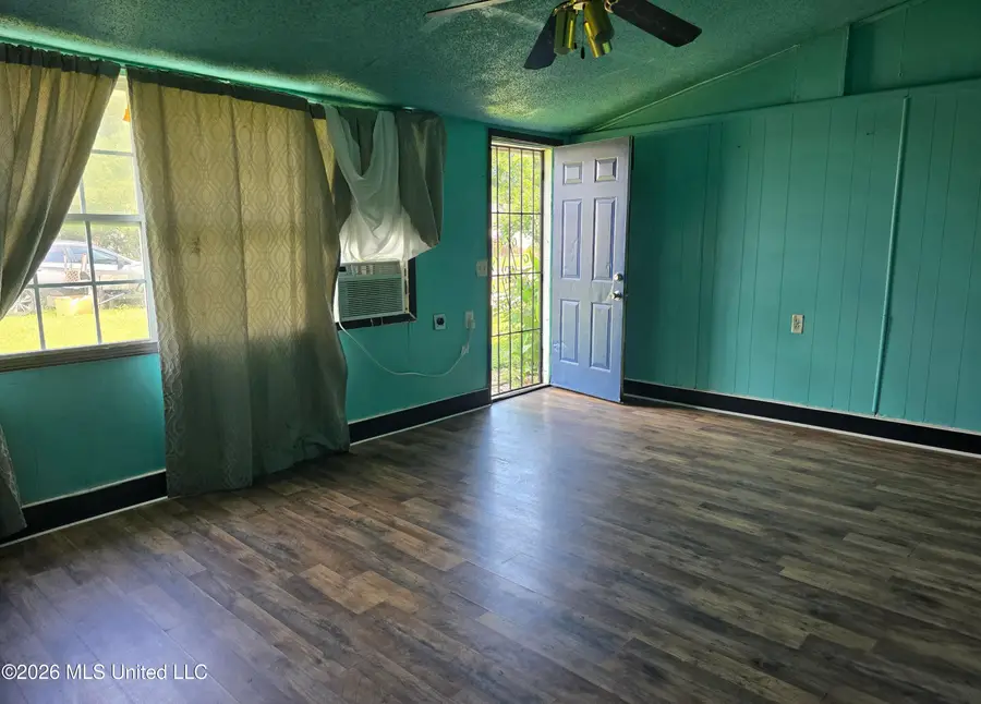 547 N Delta Street, Greenville, MS 38703 - #2