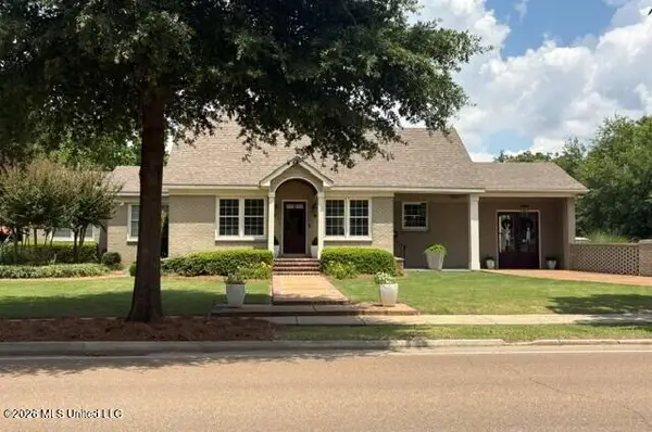 400 Grand Boulevard, Greenwood, MS 38930