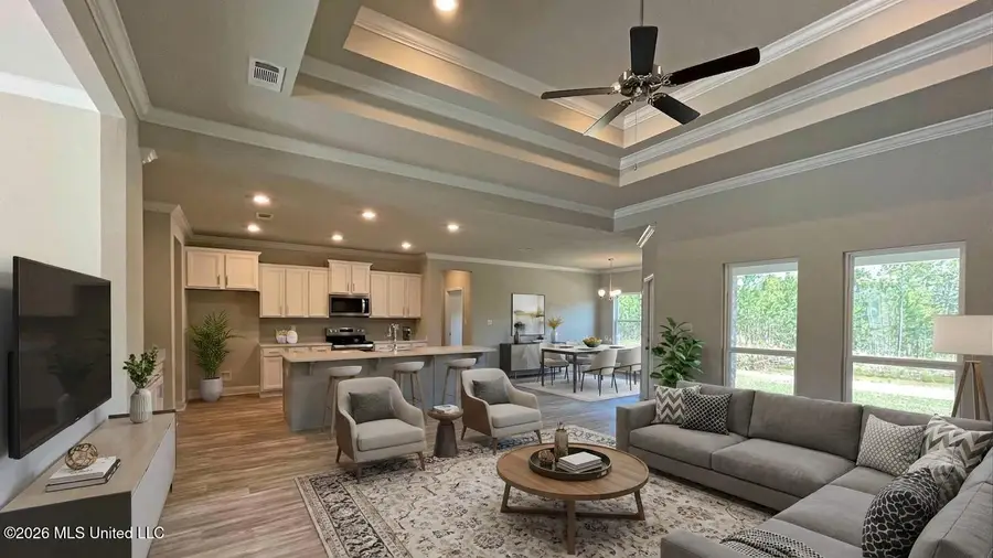 305 Castlewood Circle, Canton, MS 39046 - #2
