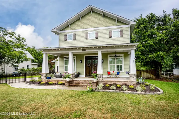 504 Dewey Avenue, Ocean Springs, MS 39564