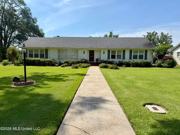 506 E Harding Avenue, Greenwood, MS 38930