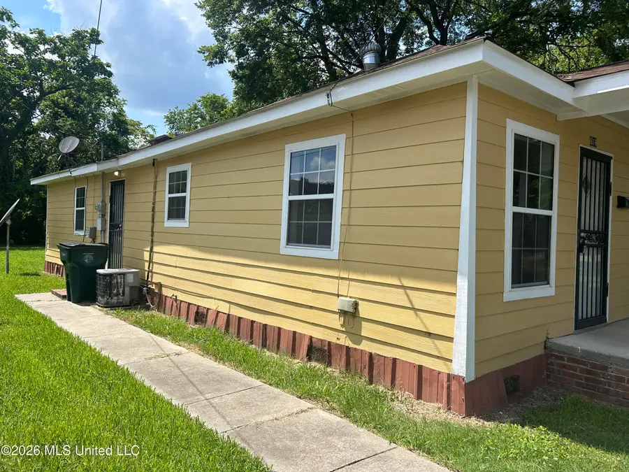 618 Avenue J, Greenwood, MS 38930 - #2