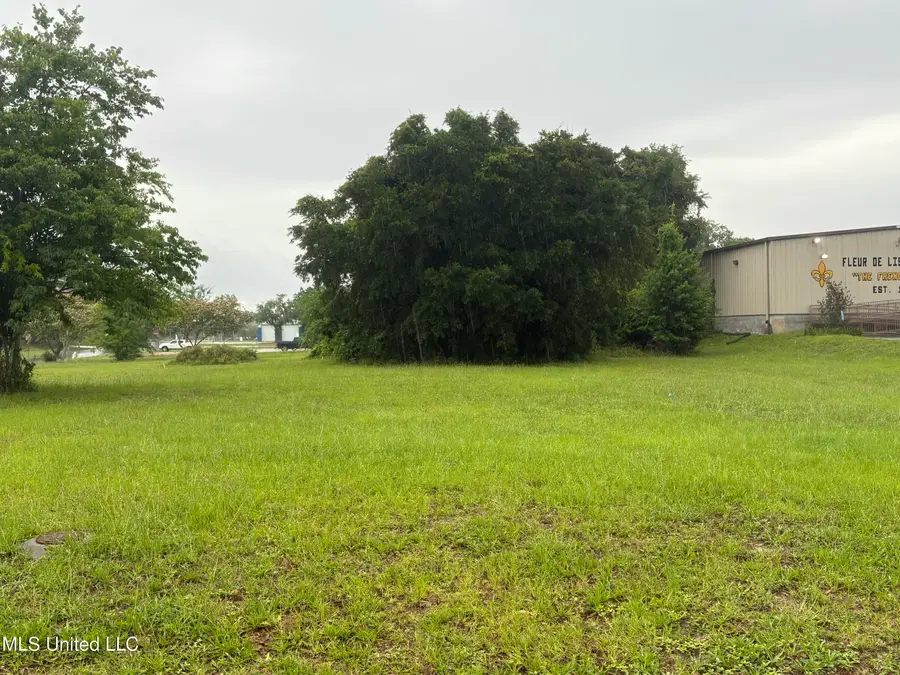 186 Howard Avenue, Biloxi, MS 39530 - #3