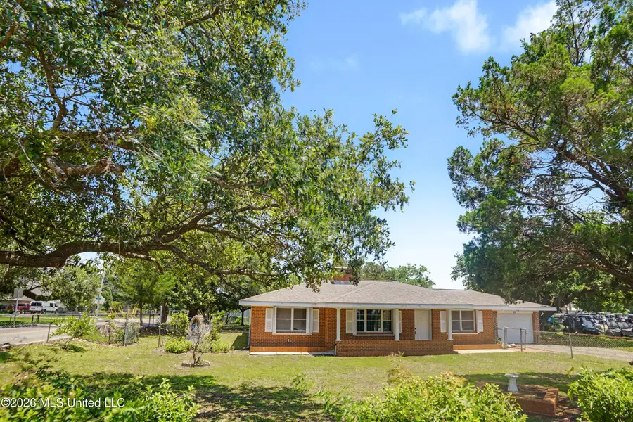 805 Bouslog Street, Bay Saint Louis, MS 39520 - #2