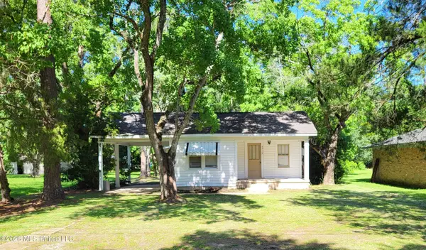 6912 N Springwater Street, Moss Point, MS 39563