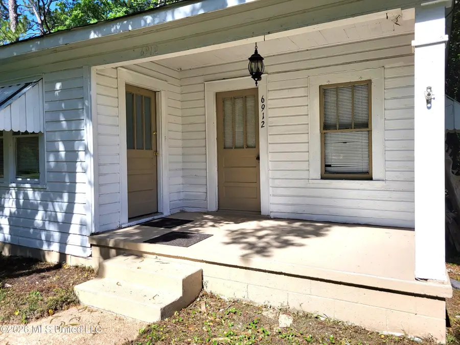 6912 N Springwater Street, Moss Point, MS 39563 - #3