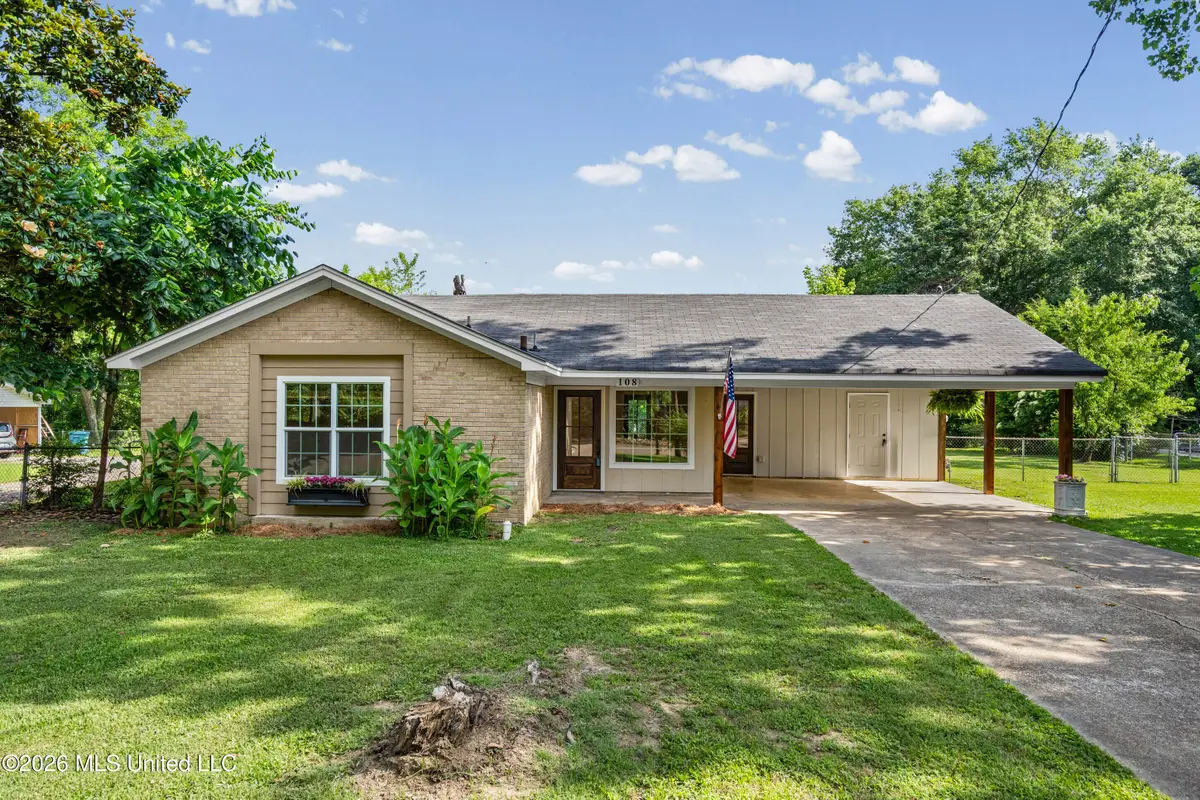 108 E Mclaurin Street, Sardis, MS 38666 - #1