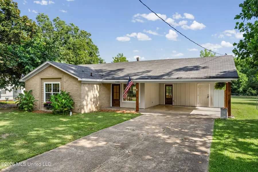 108 E Mclaurin Street, Sardis, MS 38666 - #2