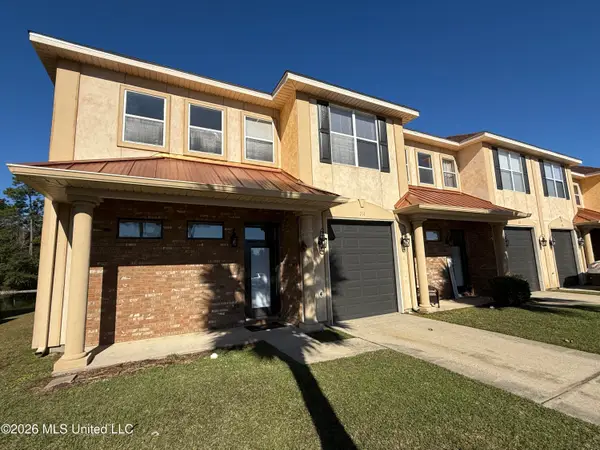 312 Capri Place, Ocean Springs, MS 39564