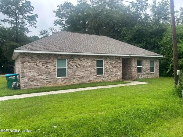 3204 Seahorse Road, Gautier, MS 39553
