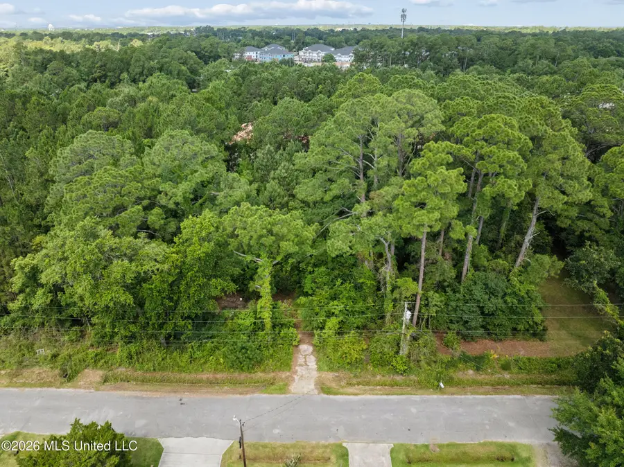 6813 Natchez Street, Biloxi, MS 39532 - #2