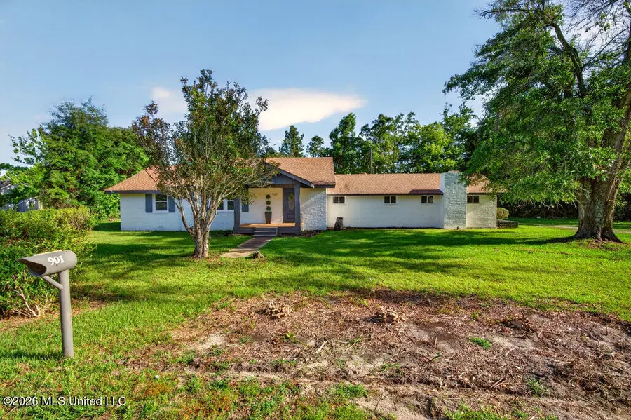 901 De La Pointe Drive, Gautier, MS 39553 - #2