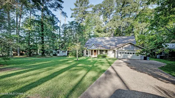 333 Lake Harbor Road, Brandon, MS 39047