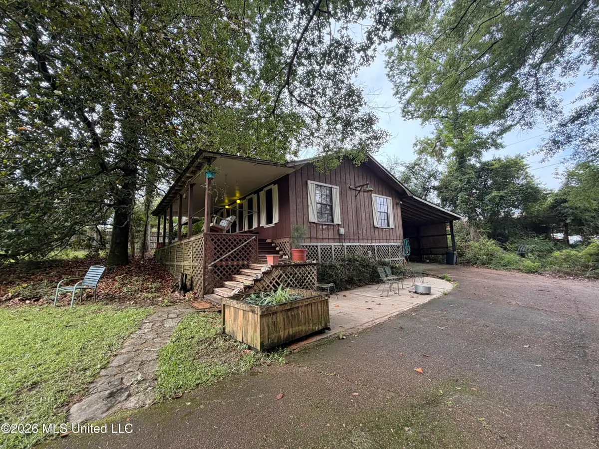 818 S Cleveland Avenue, Brookhaven, MS 39601 - #1