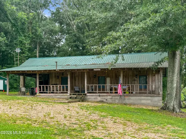 55 E 8th Avenue, Bay Springs, MS 39422