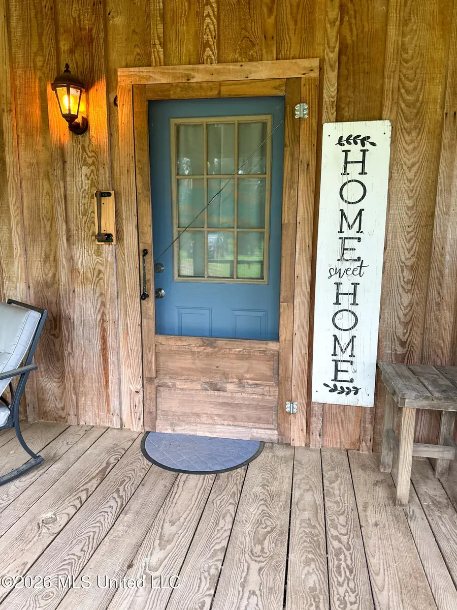 55 E 8th Avenue, Bay Springs, MS 39422 - #2
