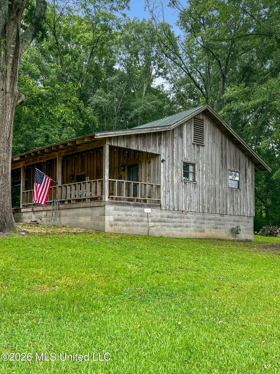 55 E 8th Avenue, Bay Springs, MS 39422 - #3