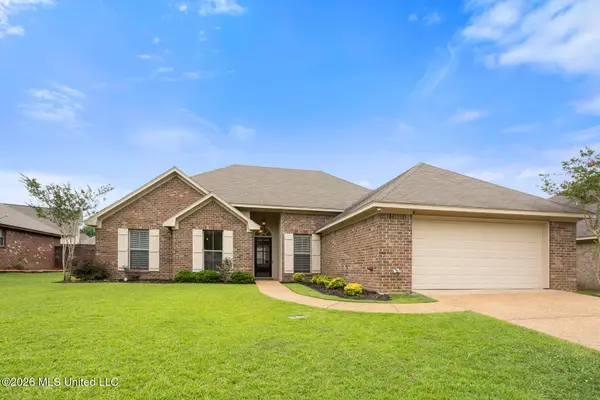 921 Clubhouse Drive, Pearl, MS 39208