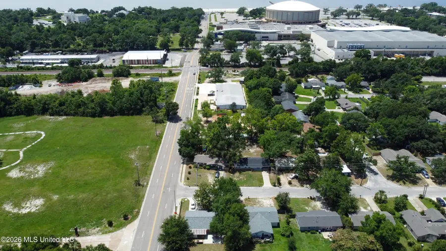 2300 Arbor Drive, Biloxi, MS 39531 - #3