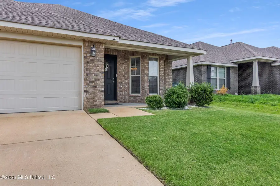 8898 Kathryn Grace Drive, Southaven, MS 38671 - #2