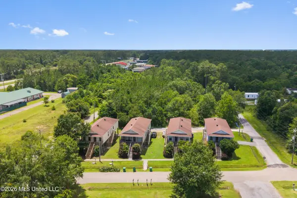 10057 Road 560 Road, Bay Saint Louis, MS 39520