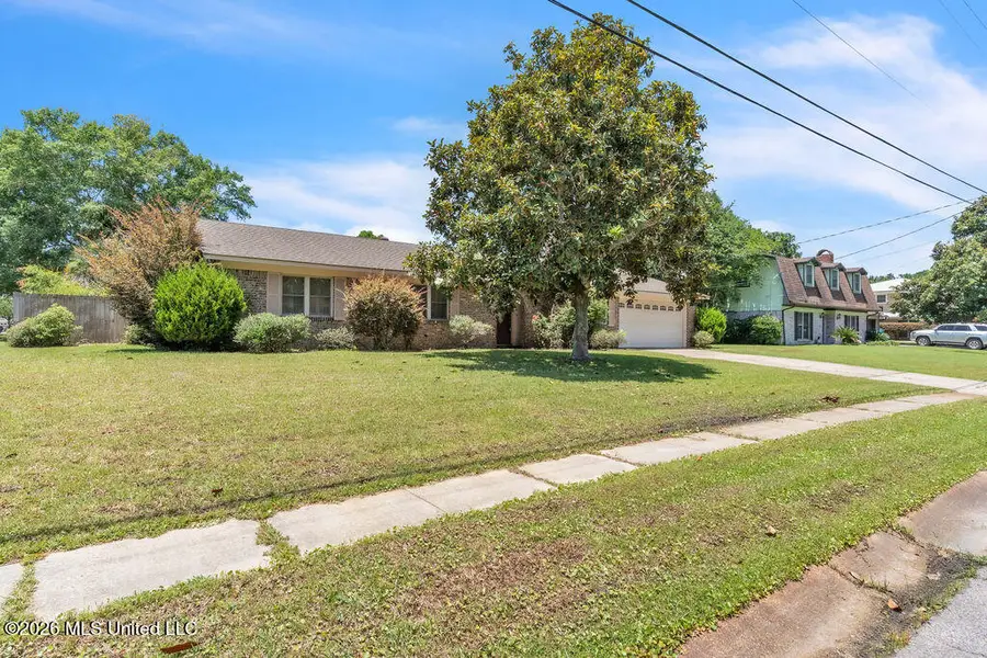 1513 Woodhaven Street, Pascagoula, MS 39581 - #3