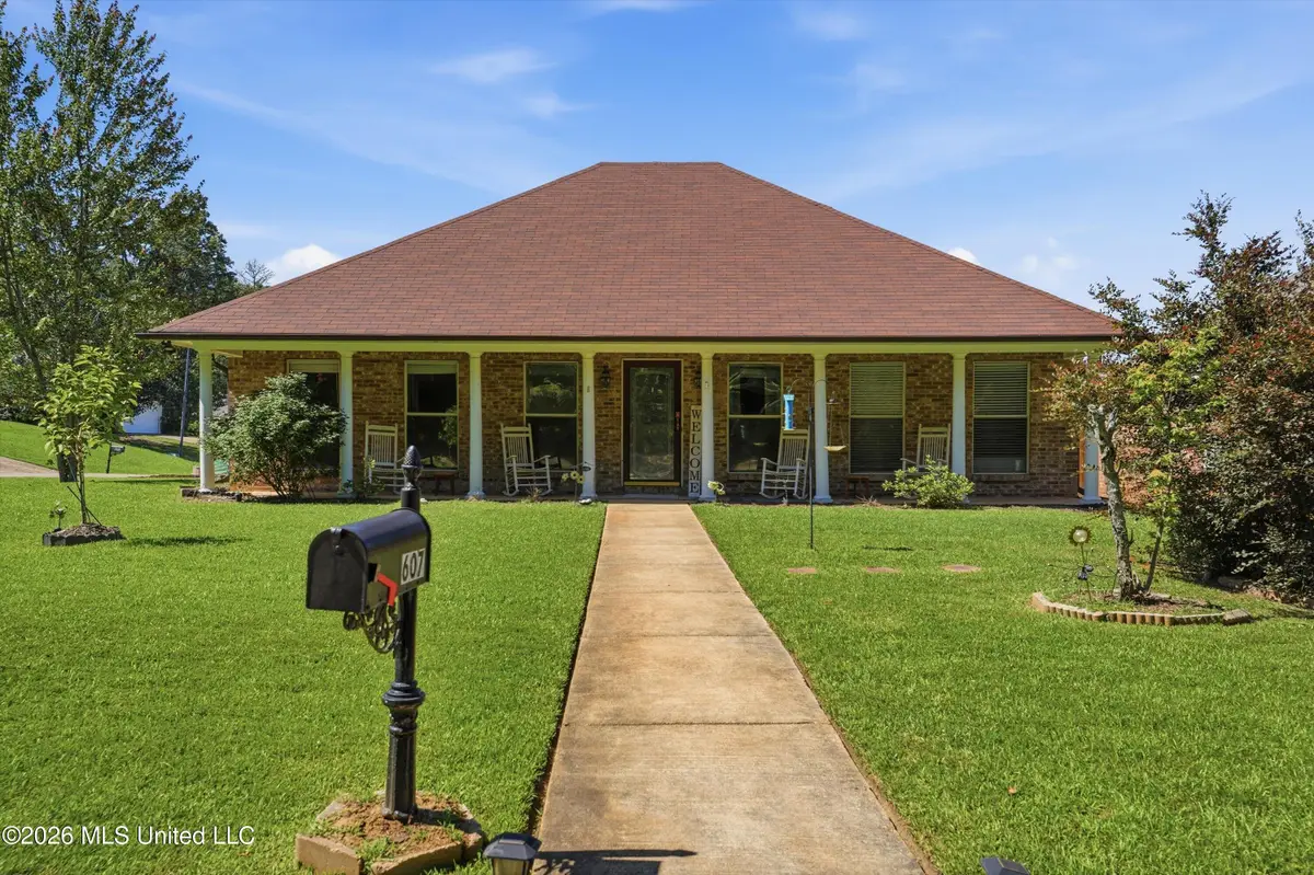 607 Briars Bend, Brandon, MS 39042 - #1