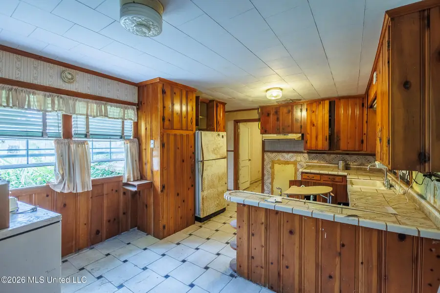 4582 Hanging Moss Road, Jackson, MS 39206 - #3