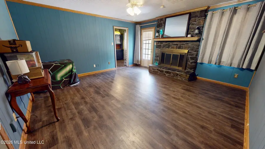 210 Porter Street, Senatobia, MS 38668 - #3