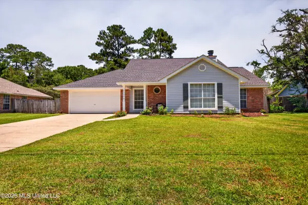 11404 Bayou Place, Ocean Springs, MS 39564