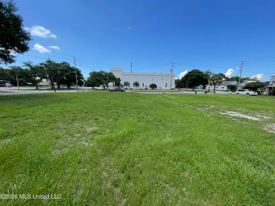 270 3rd Street, Biloxi, MS 39530 - #3