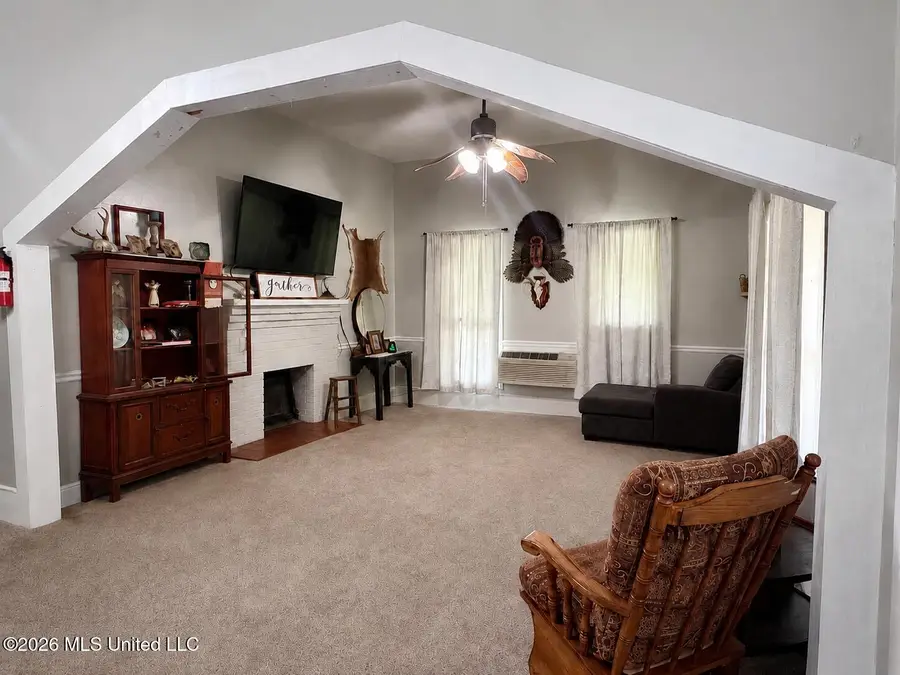 812 Watts Street, Monticello, MS 39654 - #2