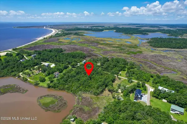 5138 Pointset Avenue, Bay Saint Louis, MS 39520
