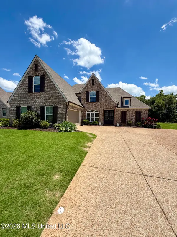 7337 E Hawks Crossing Drive, Olive Branch, MS 38654