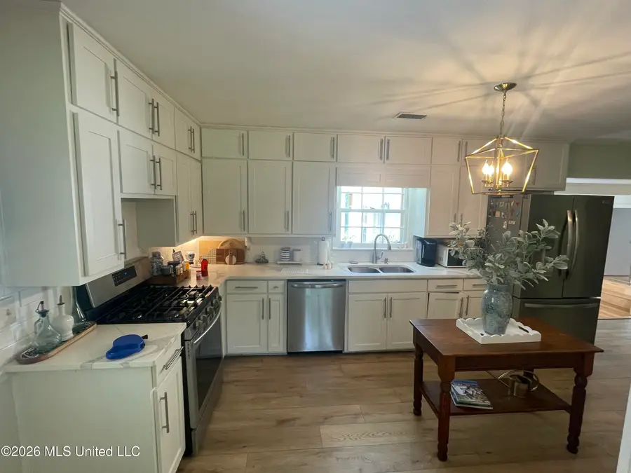 401 Pine Drive, Brookhaven, MS 39601 - #3