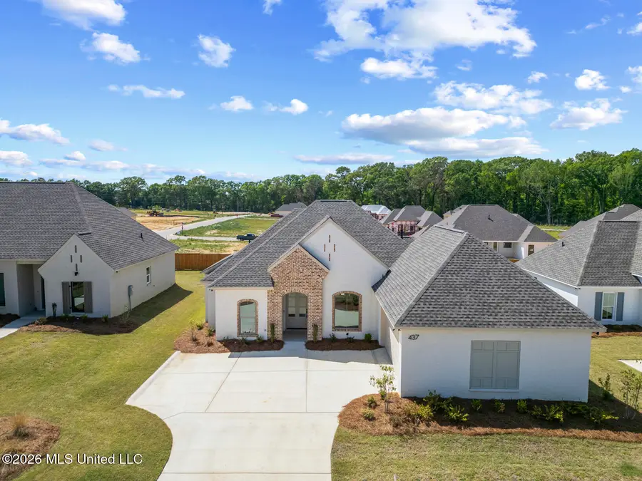 437 Aurora Circle, Canton, MS 39046 - #2